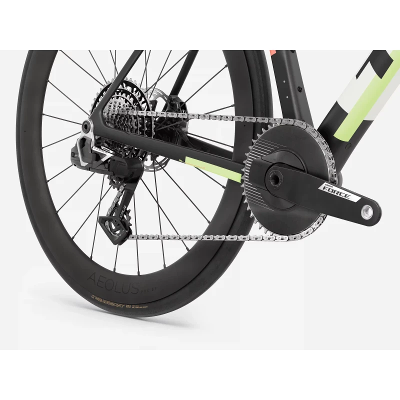 rower-szosowy-trek-domane-sl-7-axs-1x-gen-5-bialo-czarny-5.webp