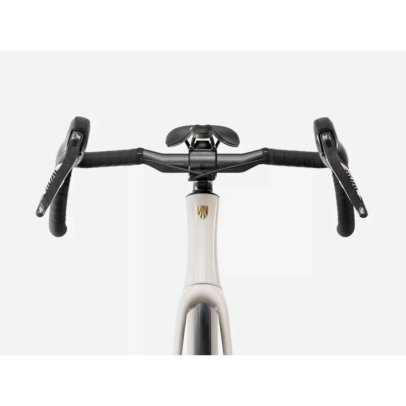 rower-szosowy-trek-domane-sl-6-axs-gen-5-bialo-zloty-3.webp