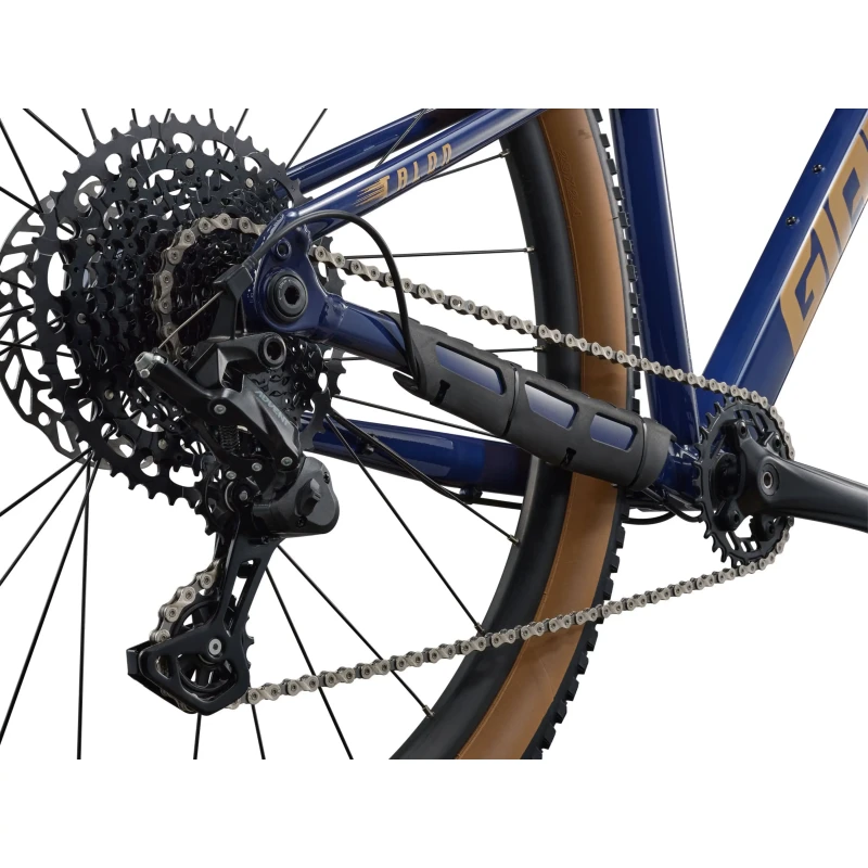 rower-mtb-giant-talon-2-granatowy-4.webp