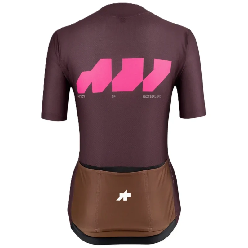 koszulka-rowerowa-damska-assos-dyora-r-s11-we-are-the-a-bordowa-2.webp