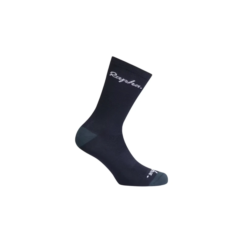 skarpetki-rowerowe-rapha-z-logo-granatowe-1.webp
