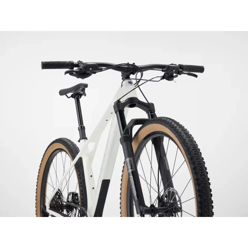 rower-mtb-trek-procaliber-9-6-gen-3-bialy-4.webp