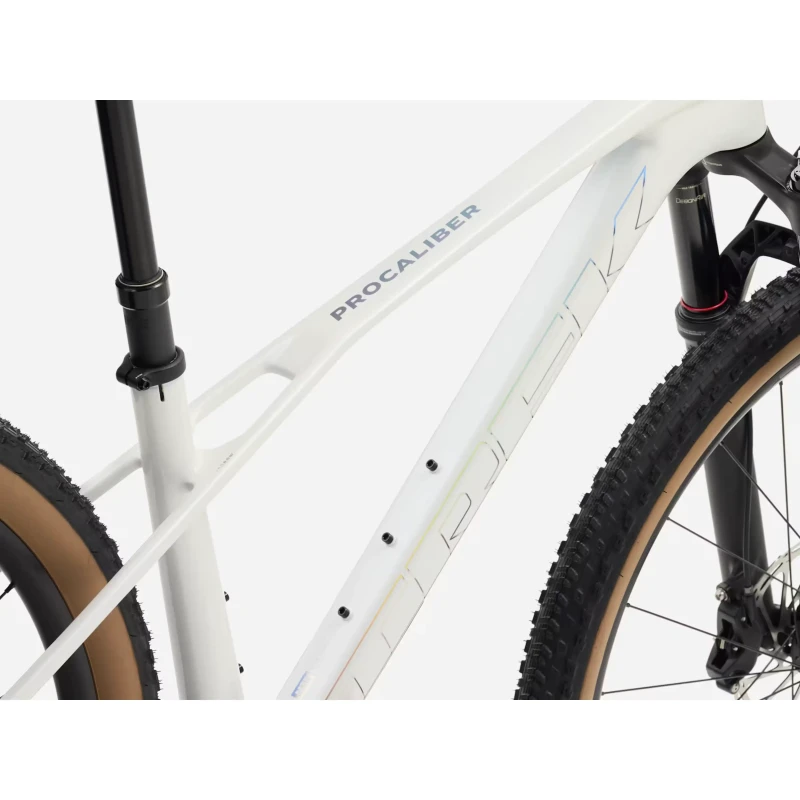 rower-mtb-trek-procaliber-9-6-gen-3-bialy-5.webp
