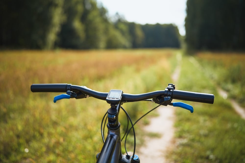 Nawigacja rowerowa na wakacje - licznik GPS, telefon czy aplikacja?